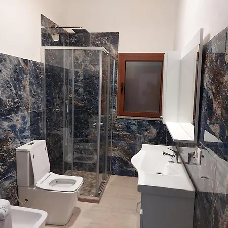 Villa Shtepia Ne Pyll *